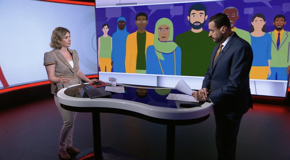 2022 حوار أسيل العلائلي مع بي بي سي عربي حول استطلاع العالم العربي